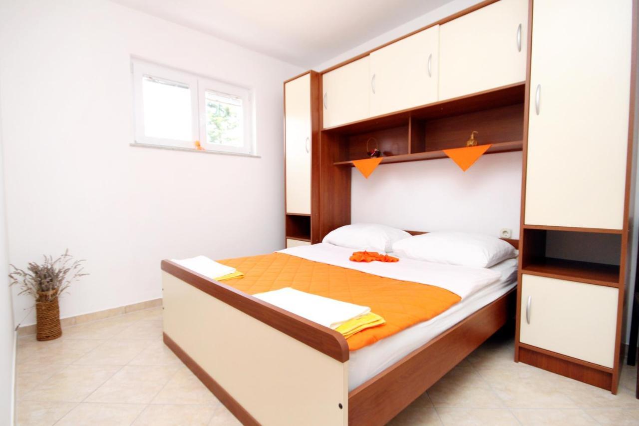 Apartments With A Parking Space Seline, Paklenica - 6603 Starigrad-Paklenica Kültér fotó